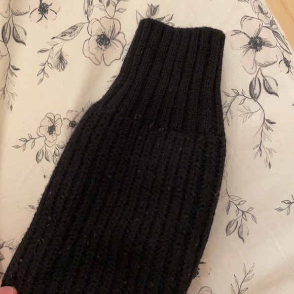 Aritzia Wilfred Sardou Sweater - Picture 3 of 3